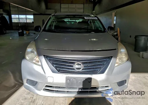 2013 Nissan Versa S z USA, uszkodzony, nr VIN 3N1CN7AP7DL867944